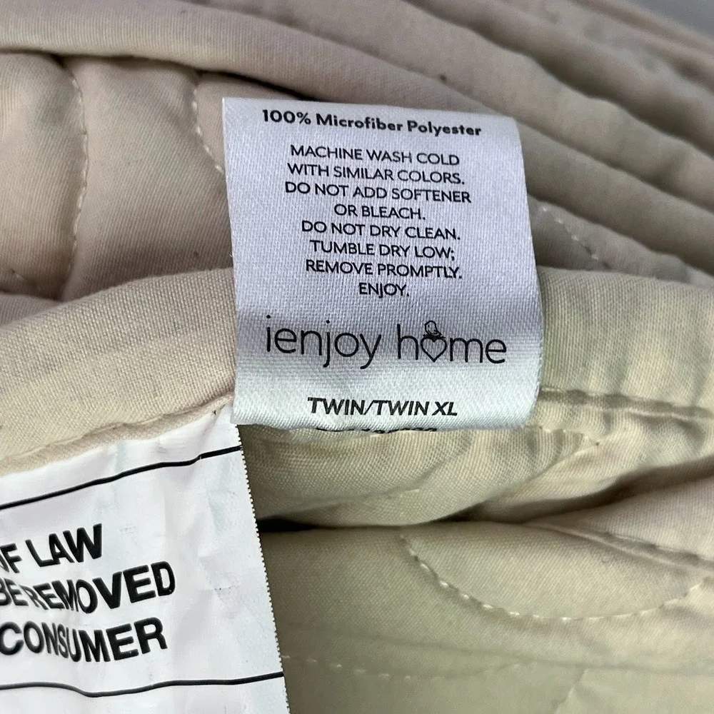 Heart & Home 2-Piece Solid Quilt Set Twin Twin XL Tan Beige Scroll Pattern NEW